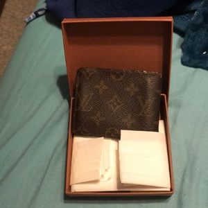 AUTHENTIC Louis Vuitton wallet